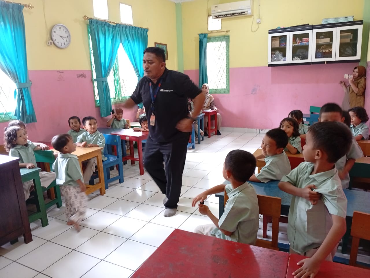 Wisata LiterAsyik Ke TPA Tat Twam Asi